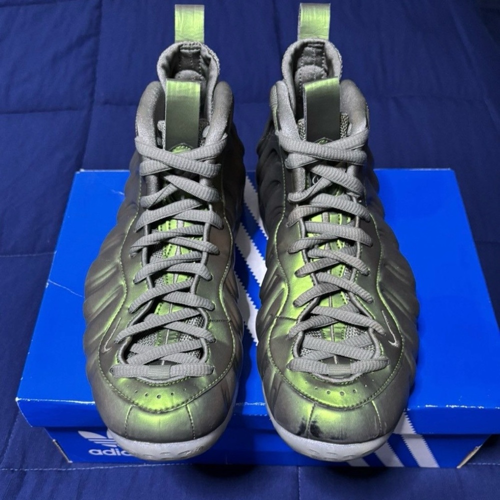 Nike Air Foamposite One Shine 2017 Size 7.5M/9W